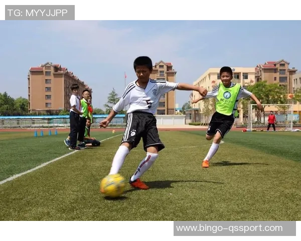 河南校园足球直播盛况空前学生们热情参与展现青春风采